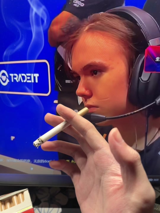 【蜂鸟电竞APP】助力王者荣耀冬季冠军杯