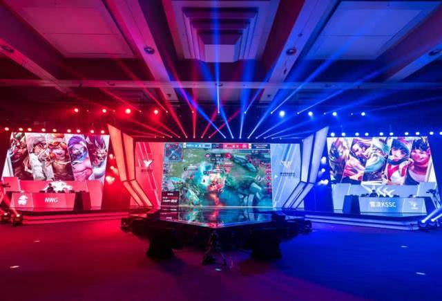 【前瞻】2025LPL春季赛季后赛FPX vs EDG，谁能赢下胜者组决赛直通武汉？